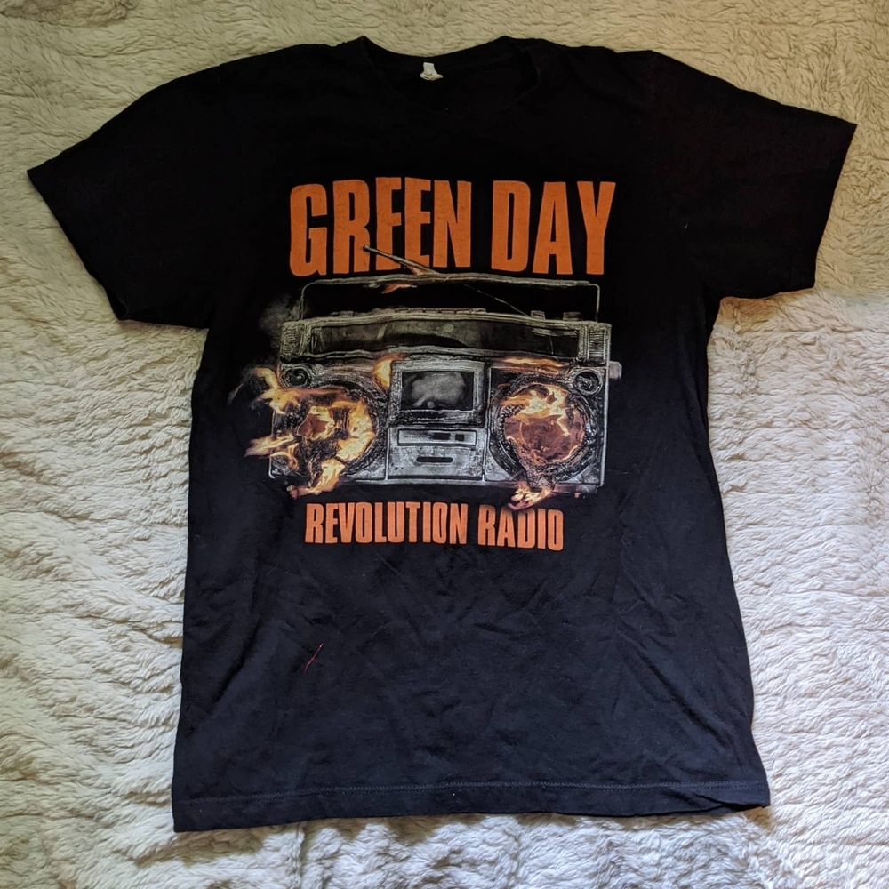 Green Day Revolution Hot Topic Shirt Size Small